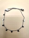Chaîne de cheville avec pendentifs triangulaire