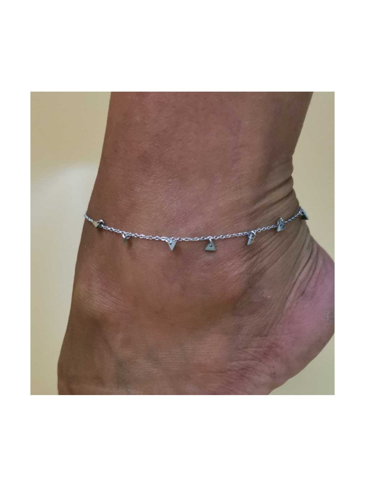 Chaîne de cheville avec pendentifs triangulaire
